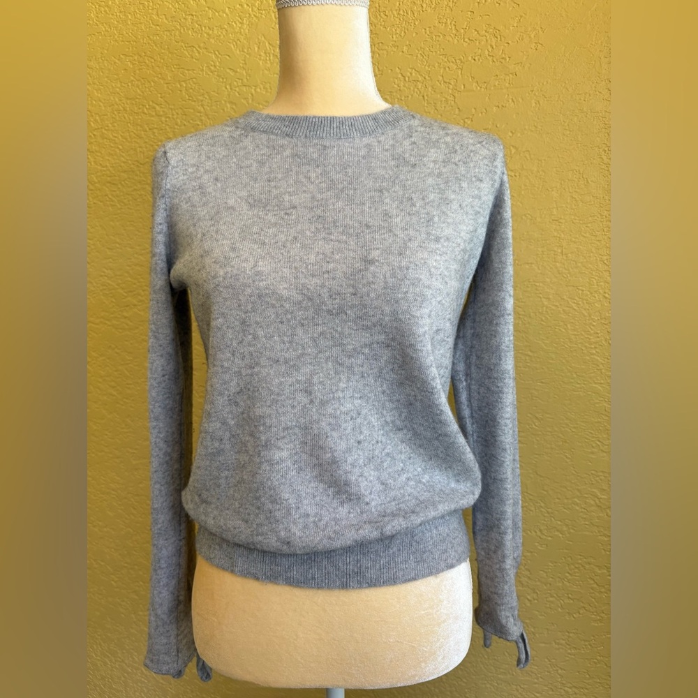 Banana Republic Light Gray Women's Sweater with Fine Italian Yarn